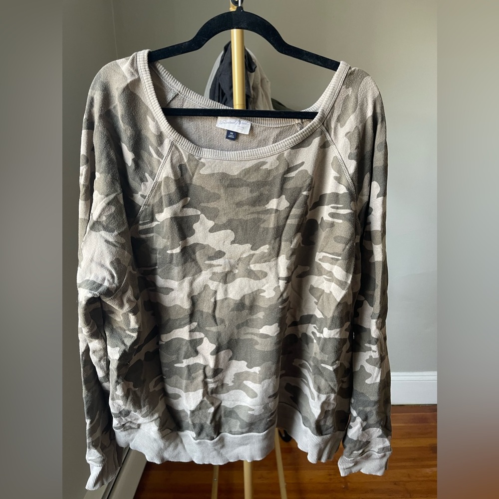 Universal Threads Camo Crewneck